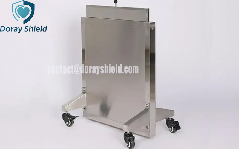 Mobile PET Lead Shield